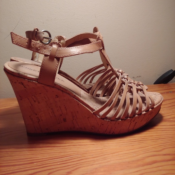 Audrey Brooke Shoes - 🚫SOLD🚫 EUC Size 10 wedges